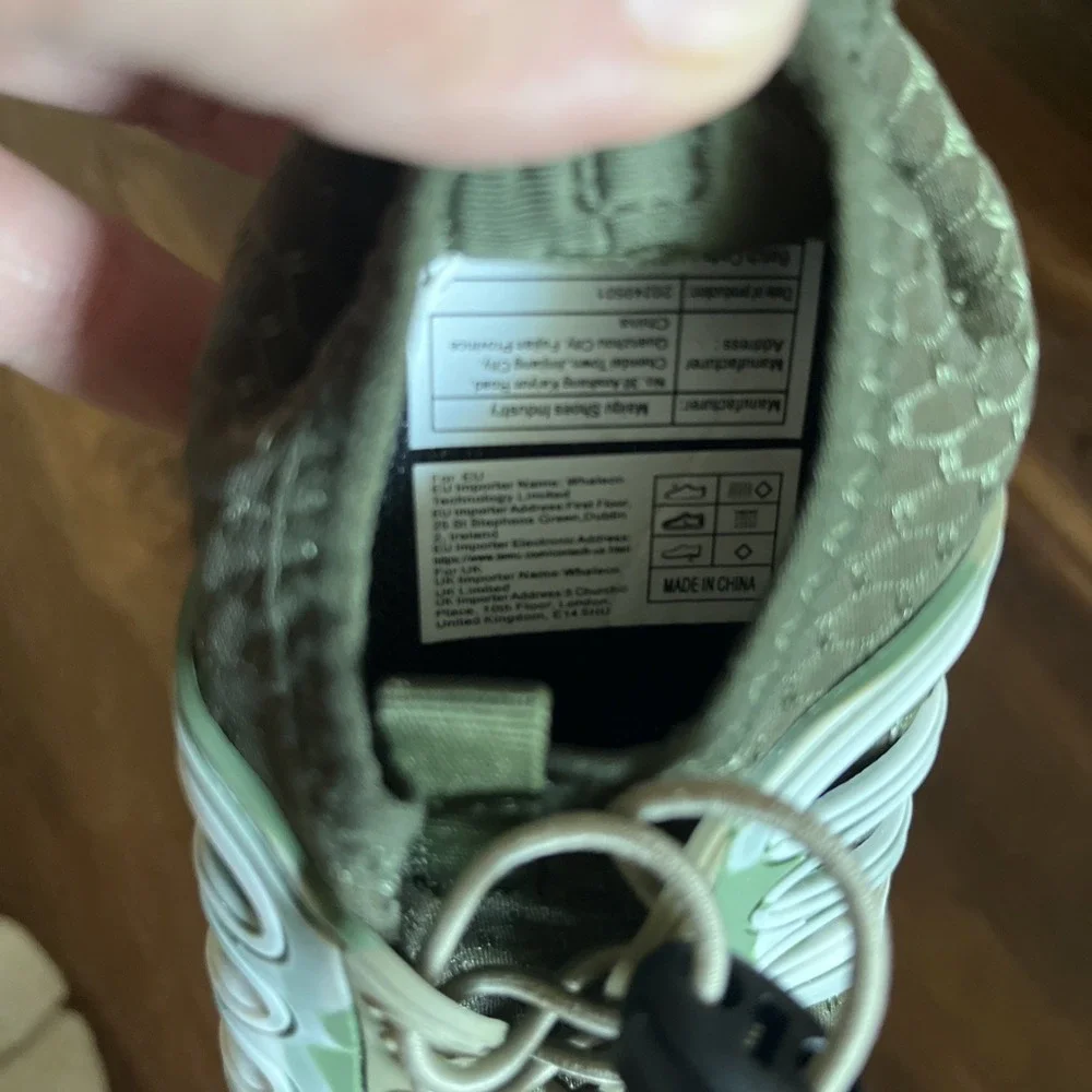 Happy Shark Minimalist Water Shoe Barefoot Army Green Youth Size 11.5 EU 29 NEW